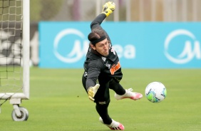 Cássio no treino da manhã deste domingo no CT Joaquim Grava