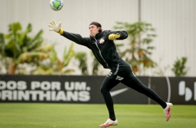 Cássio no treino do Corinthians desta segunda-feira, no CT Dr. Joaquim Grava