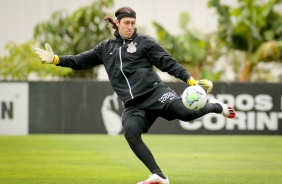 Cssio no treino do Corinthians desta segunda-feira, no CT Dr. Joaquim Grava