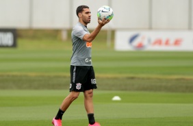 Gabriel no treino da manh deste domingo no CT Joaquim Grava