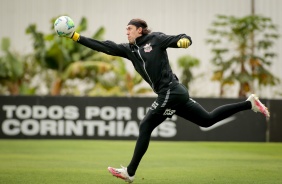Goleiro Cássio no treino do Corinthians desta segunda-feira, no CT Dr. Joaquim Grava