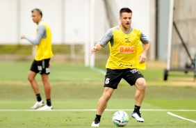 Ramiro no treino da manhã deste domingo no CT Joaquim Grava