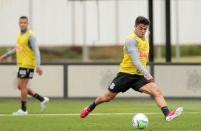 Roni no treino da manh deste domingo no CT Joaquim Grava