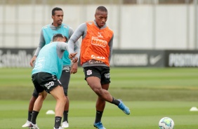 Xavier no treino da manhã deste domingo no CT