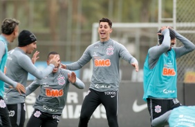 Avelar no último treino do Corinthians antes do jogo contra o Sport