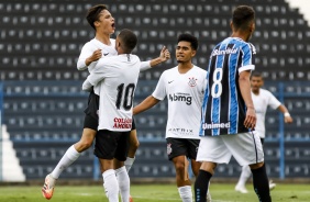 Corinthians vence o Grmio pelo Brasileiro Sub-20