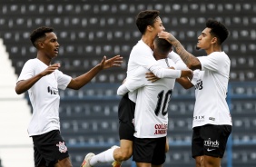 Corinthians vence o Grmio pelo Brasileiro Sub-20