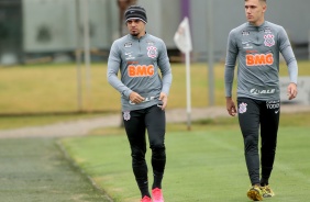 Fagner e Piton no último treino do Corinthians antes do jogo contra o Sport