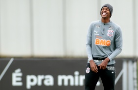 J no ltimo treino do Corinthians antes do jogo contra o Sport