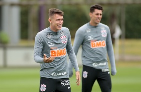 Lucas Piton no último treino do Corinthians antes do jogo contra o Sport