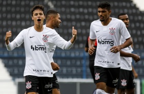 Matheus Arajo e Ronald na estreia do Corinthians pelo Brasileiro Sub-20