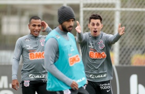 Otero, Camacho e Avelar no último treino do Corinthians antes do jogo contra o Sport