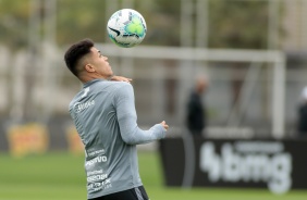 Roni no ltimo treino do Corinthians antes do jogo contra o Sport