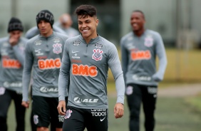 Roni no ltimo treino do Corinthians antes do jogo contra o Sport