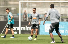 Fagner no treino desta sexta-feira no CT Joaquim Grava