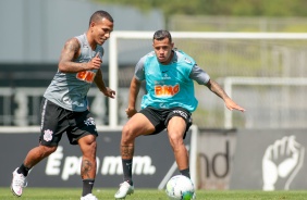 Otero e Sidcley no treino desta sexta-feira no CT Joaquim Grava