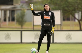 Cássio no treino desta segunda-feira no CT Joaquim Grava
