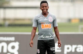 Cazares no treino desta segunda-feira no CT Joaquim Grava