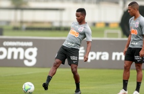 Cazares no treino desta segunda-feira no CT Joaquim Grava