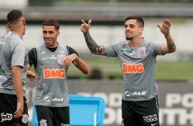 Gabriel e Fagner no treino desta segunda-feira no CT Joaquim Grava