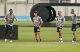 Jô, Roni, Cantillo e Luan treinam na tarde desta segunda-feira no CT Joaquim Grava