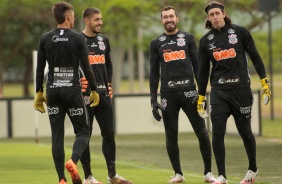Walter, Cássio e goleiros do Timão no treino desta segunda-feira no CT Joaquim Grava