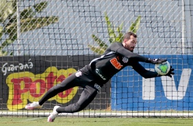 Walter no treino preparatrio para jogo contra o Atltico-GO