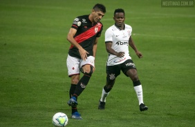 Cazares fez sua estreia contra o Atltico-GO, na Neo Qumica Arena