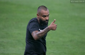 Coelho na partida entre Corinthians e Atlético-GO, na Neo Química Arena