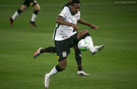 J na partida entre Corinthians e Atltico-GO, na Neo Qumica Arena