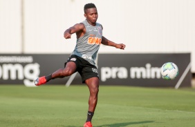 Cazares no ltimo treino antes do duelo contra RB Bragantino, pelo Campeonato Brasileiro