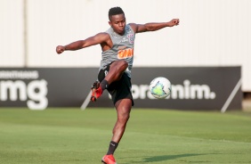 Cazares no ltimo treino antes do duelo contra RB Bragantino, pelo Brasileiro