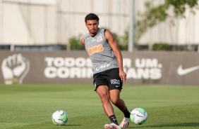 derson no ltimo treino antes do duelo contra RB Bragantino, pelo Campeonato Brasileiro