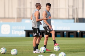 Roni e Gustavo Mantuan no ltimo treino antes do duelo contra RB Bragantino, pelo Brasileiro