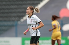 rika comemora seu gol contra o So Jos, pelo Campeonato Brasileiro Feminino