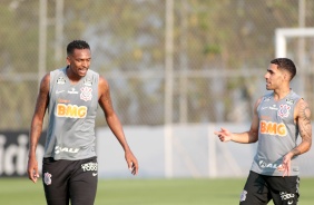 Jô e Gabriel no treino desta segunda-feira no CT Dr. Joaquim Grava