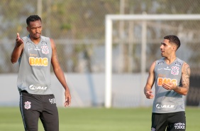 Jô e Gabriel no treino desta segunda-feira no CT Dr. Joaquim Grava
