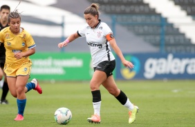 Tamires durante jogo contra o So Jos pelo Campeonato Brasileiro Feminino