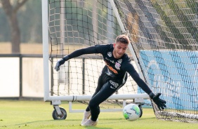 Treinamento de goleiros nesta segunda-feira no CT Joaquim Grava