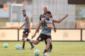 derson no ltimo treino do Corinthians antes do jogo contra o Santos