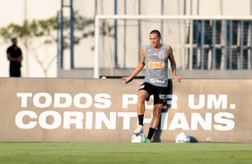 Mantuan no ltimo treino do Corinthians antes do jogo contra o Santos