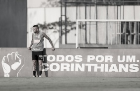 Sidcley no ltimo treino do Corinthians antes do jogo contra o Santos