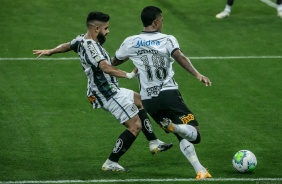 Gabriel no jogo contra o Santos, na Neo Qumica Arena, pelo Campeonato Brasileiro