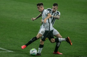Lucas Piton no jogo contra o Santos, na Neo Qumica Arena, pelo Campeonato Brasileiro
