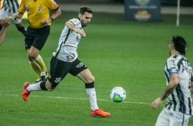 Mauro Boselli no jogo contra o Santos, na Neo Qumica Arena, pelo Campeonato Brasileiro