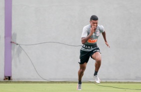 Lo Natel no treino desta quinta-feira no CT