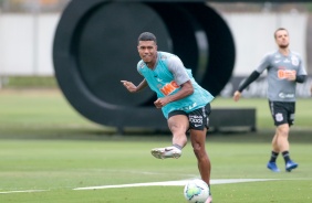 Lo Natel no treino desta quinta-feira no CT