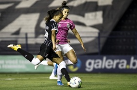 Adriana no duelo contra o Santos, pelo Brasileiro Feminino