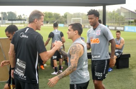 Fagner e Gil no primeiro treino do Corinthians sob comando de Vagner Mancini