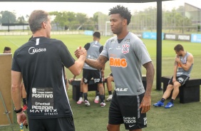 Gil no primeiro treino do Corinthians sob comando de Vagner Mancini